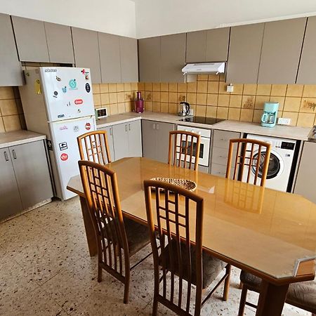 Family Nest In The Heart Of Limassolヴィラ エクステリア 写真